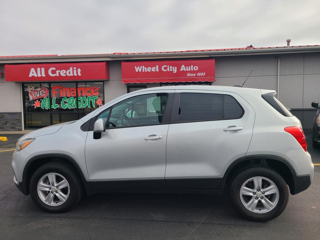 2017 Chevrolet Trax LS's photo