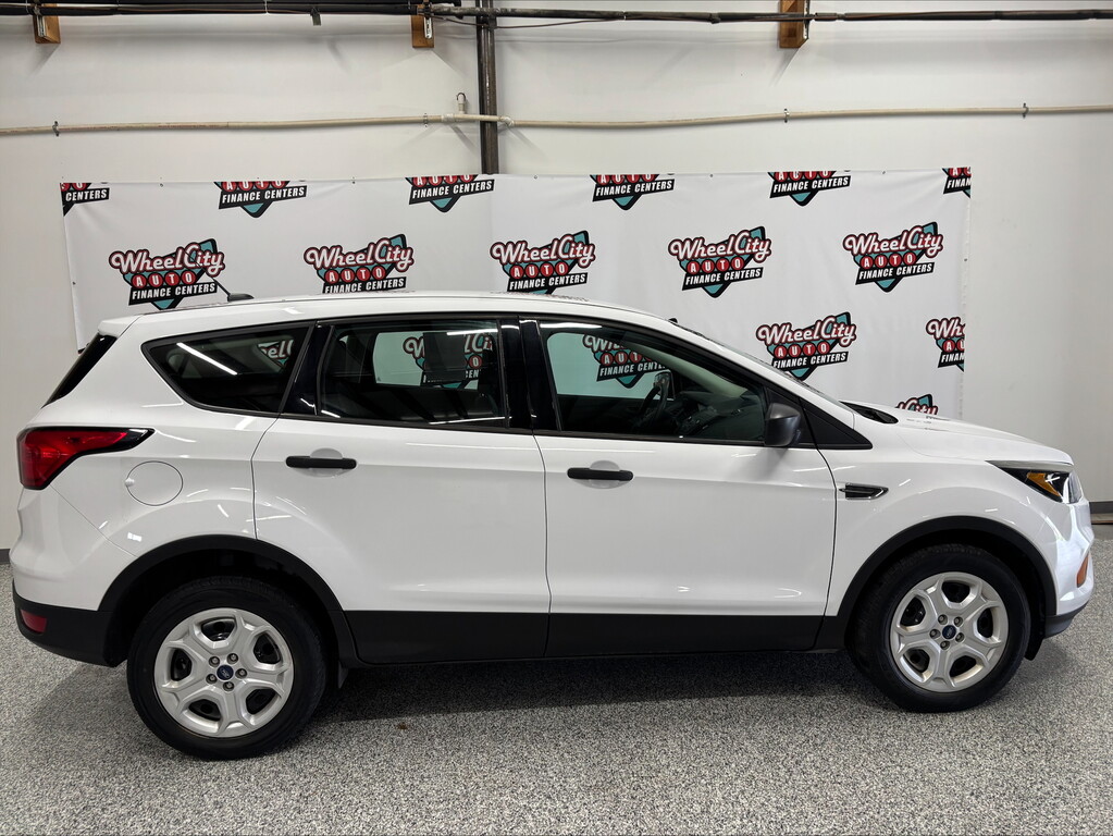 2019 Ford ESCAPE S
