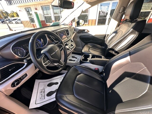 2021 CHRYSLER VOYAGER LXI