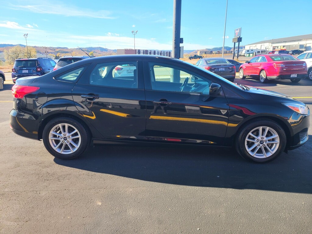 2018 Ford FOCUS SE