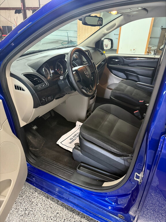 2019 Dodge GRAND CARAVAN SE