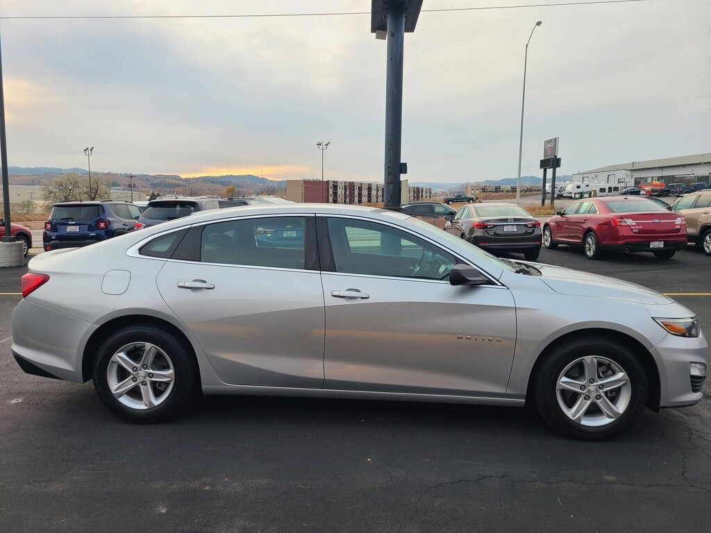2019 Chevrolet MALIBU LS (1FL)