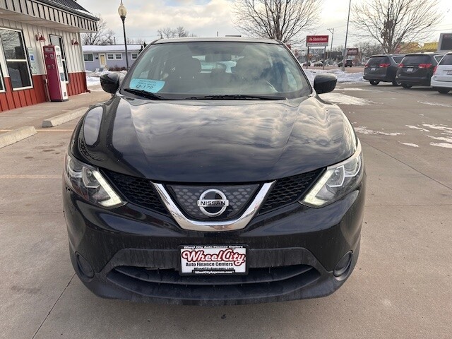 2018 Nissan ROGUE SPORT S; SL