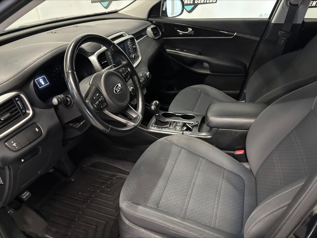 2018 KIA SORENTO LX; L