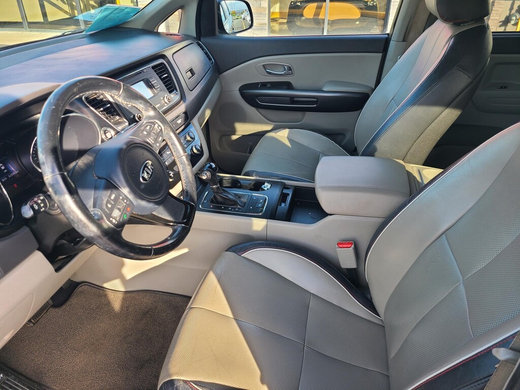 2017 KIA SEDONA EX; LX