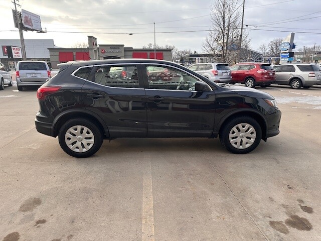 2018 Nissan ROGUE SPORT S; SL