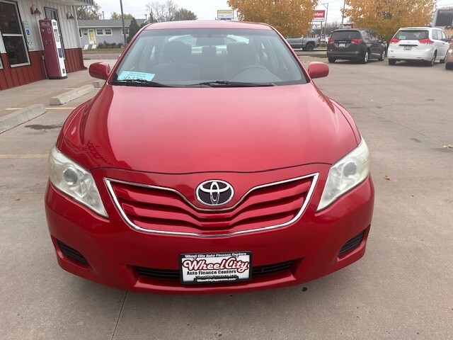 2010 Toyota CAMRY BASE; SE; LE;