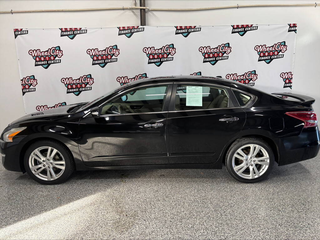 2013 Nissan Altima Sedan SL's photo