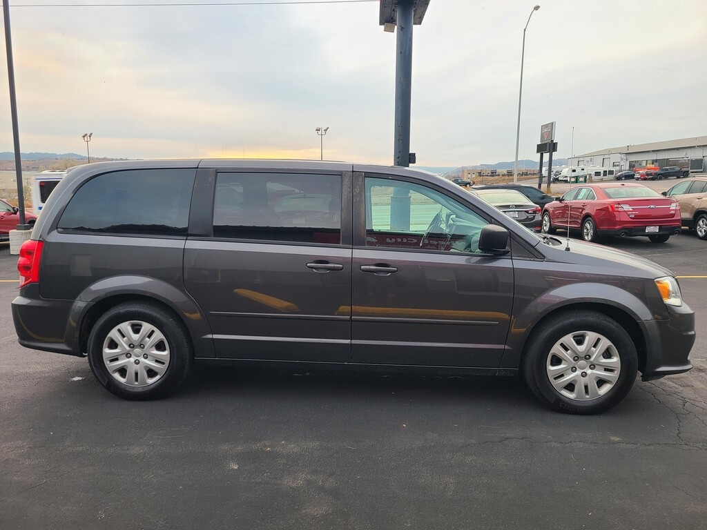 2017 Dodge GRAND CARAVAN SE