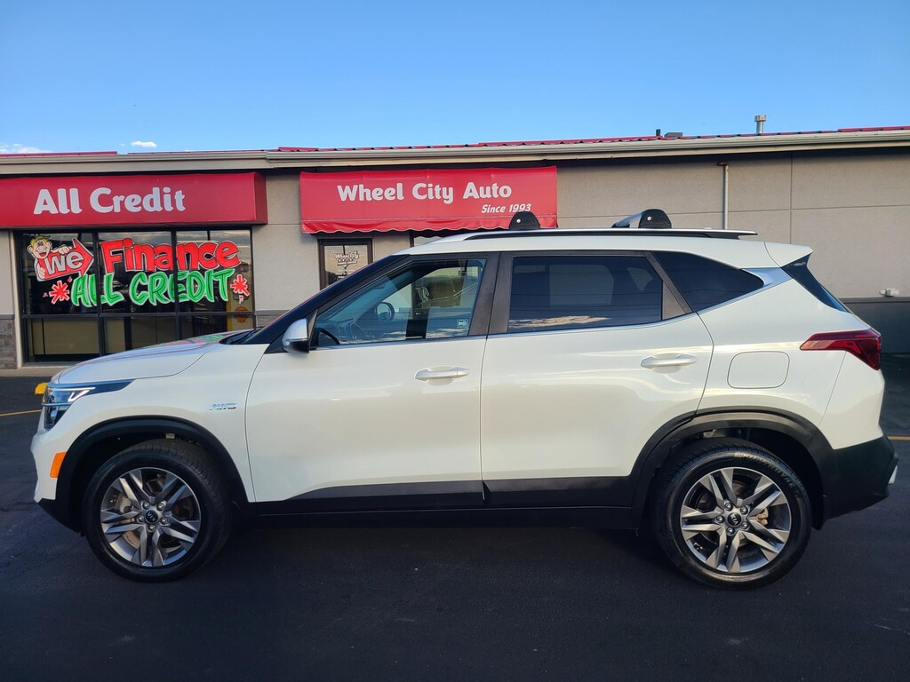 2021 Kia Seltos S's photo