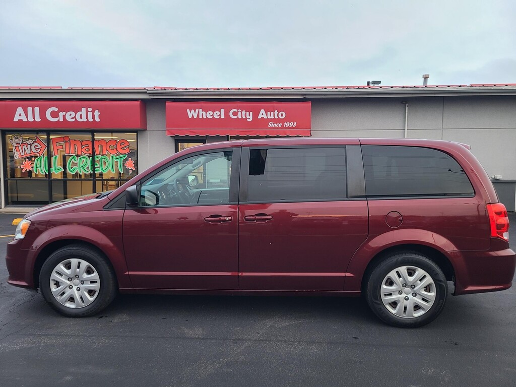 2018 Dodge Grand Caravan SE's photo