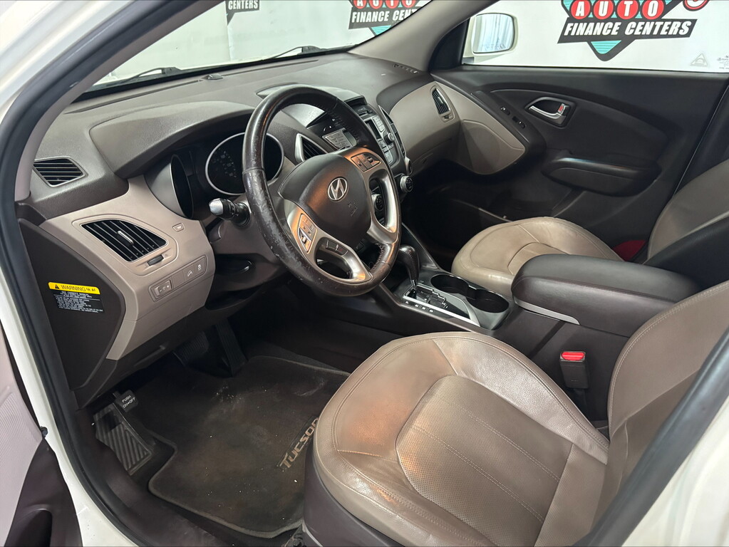 2012 Hyundai TUCSON GLS; LIMITED