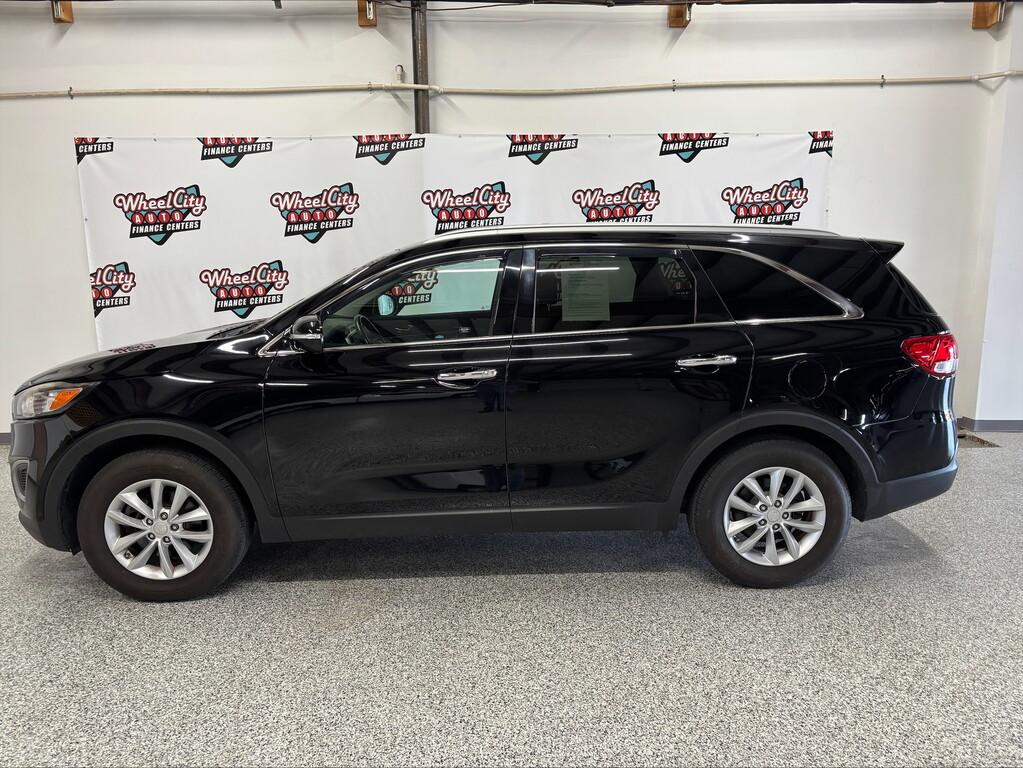 2018 Kia Sorento LX's photo