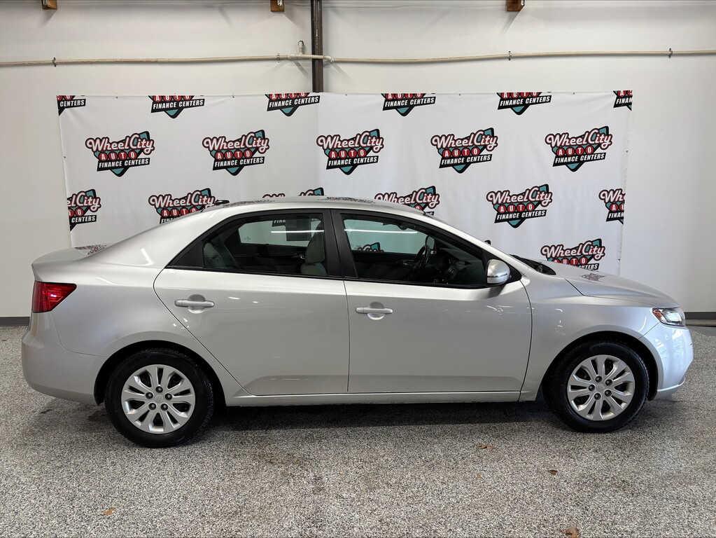 2013 KIA FORTE EX; LX