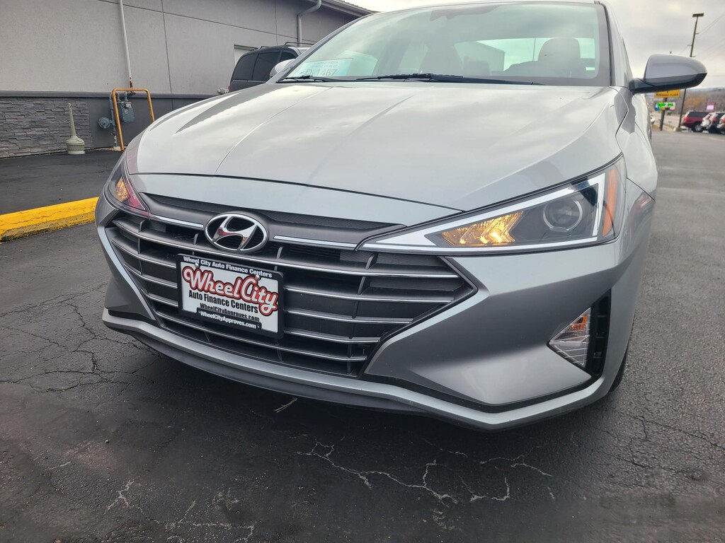 2020 Hyundai ELANTRA LIMITED; SE