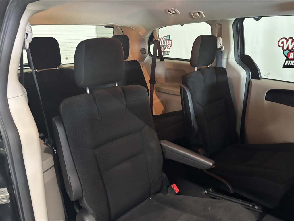 2019 Dodge GRAND CARAVAN SE