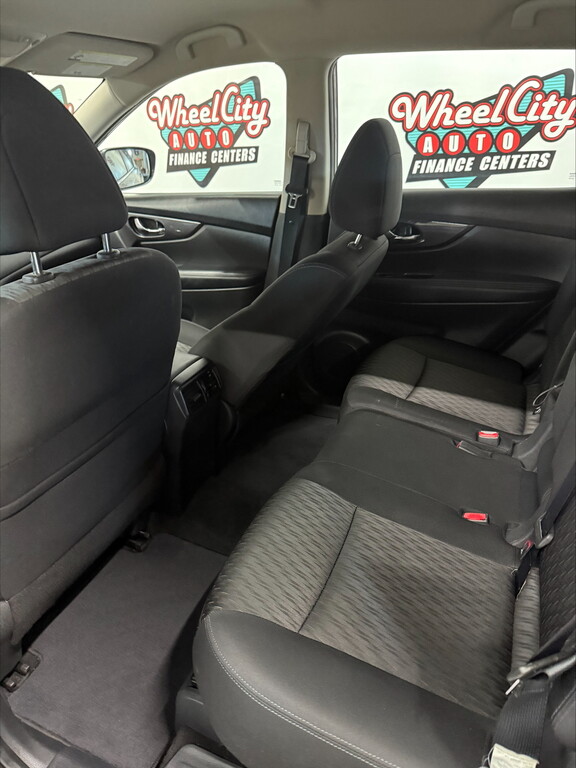 2018 Nissan ROGUE S; SL; SV