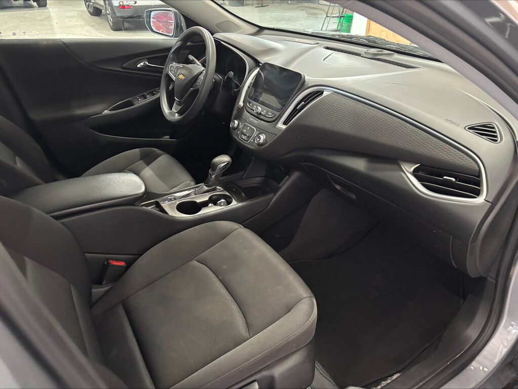 2023 Chevrolet MALIBU LS (1FL)