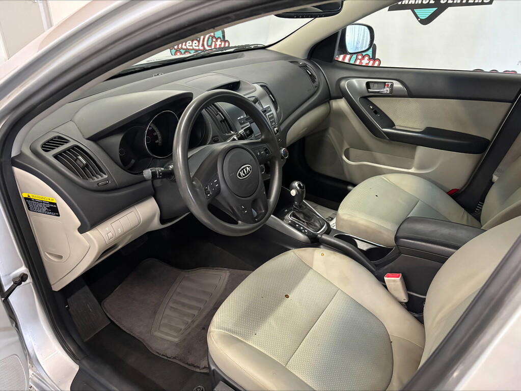 2013 KIA FORTE EX; LX