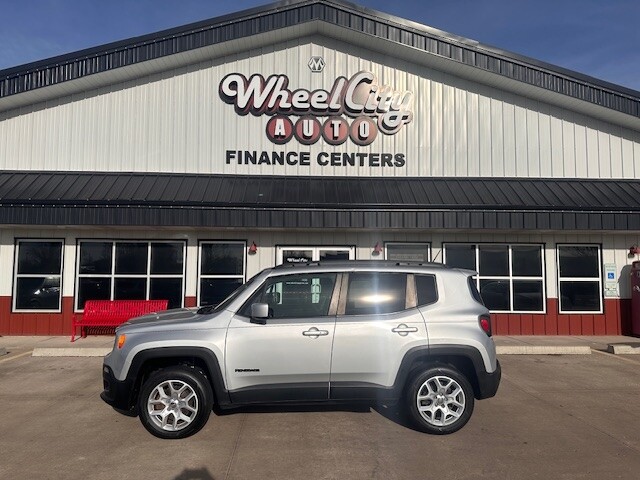 2016 Jeep Renegade Latitude's photo