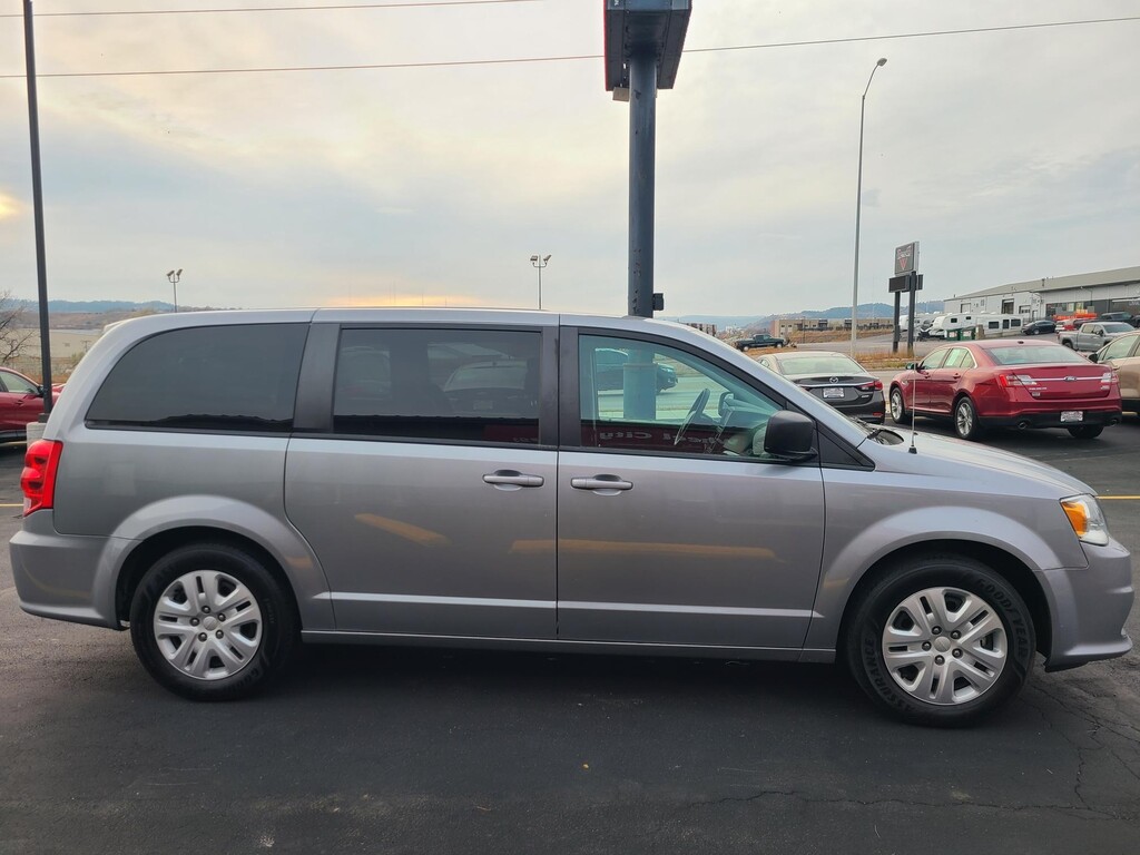 2018 Dodge GRAND CARAVAN SE