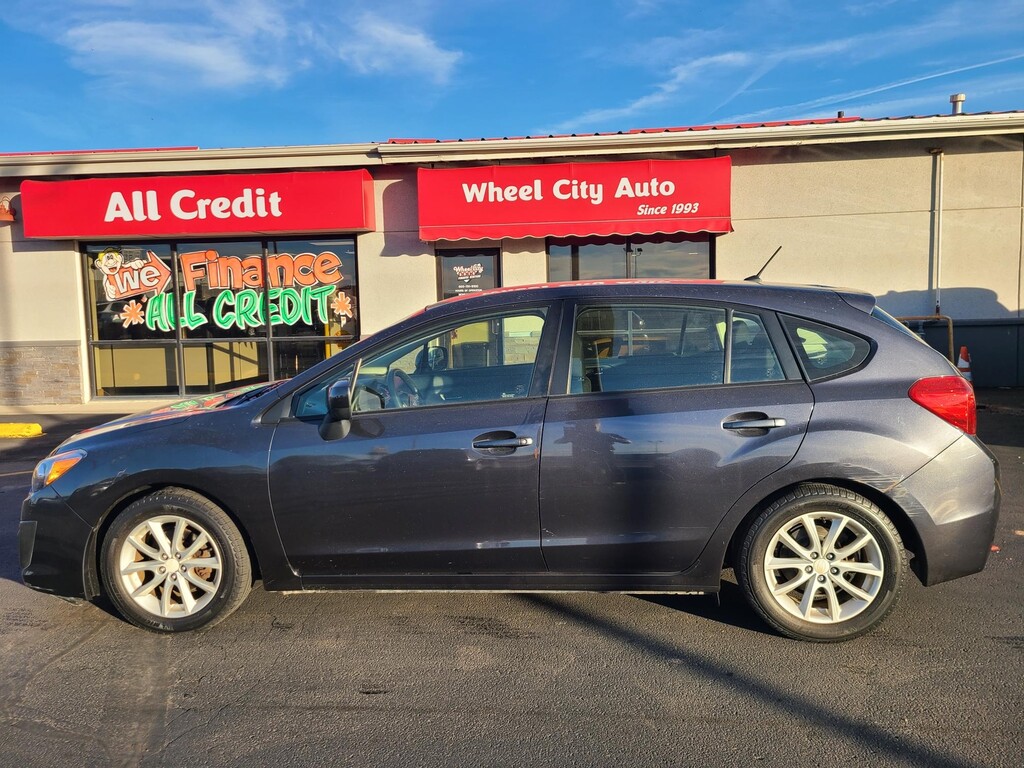 2014 Subaru Impreza 2.0I Premium's photo