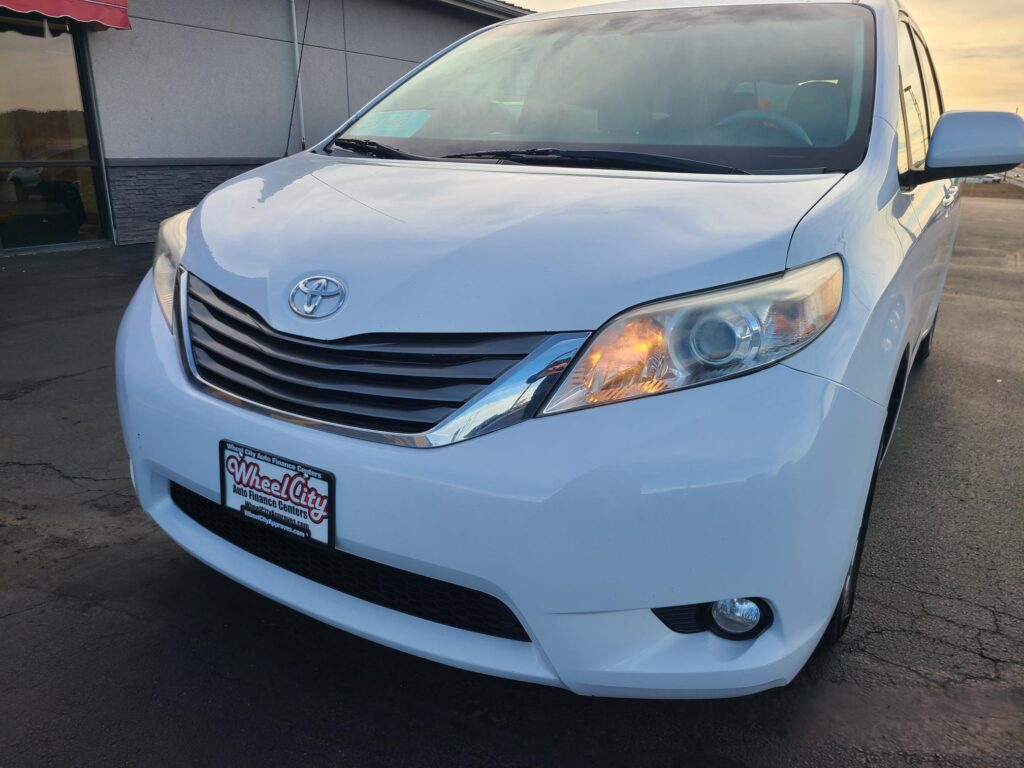 2013 Toyota SIENNA BASE; LIMITED
