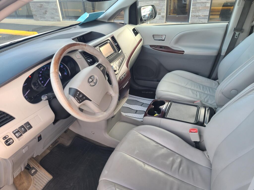 2013 Toyota SIENNA BASE; LIMITED