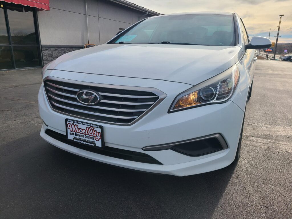 2017 Hyundai SONATA BASE; SE