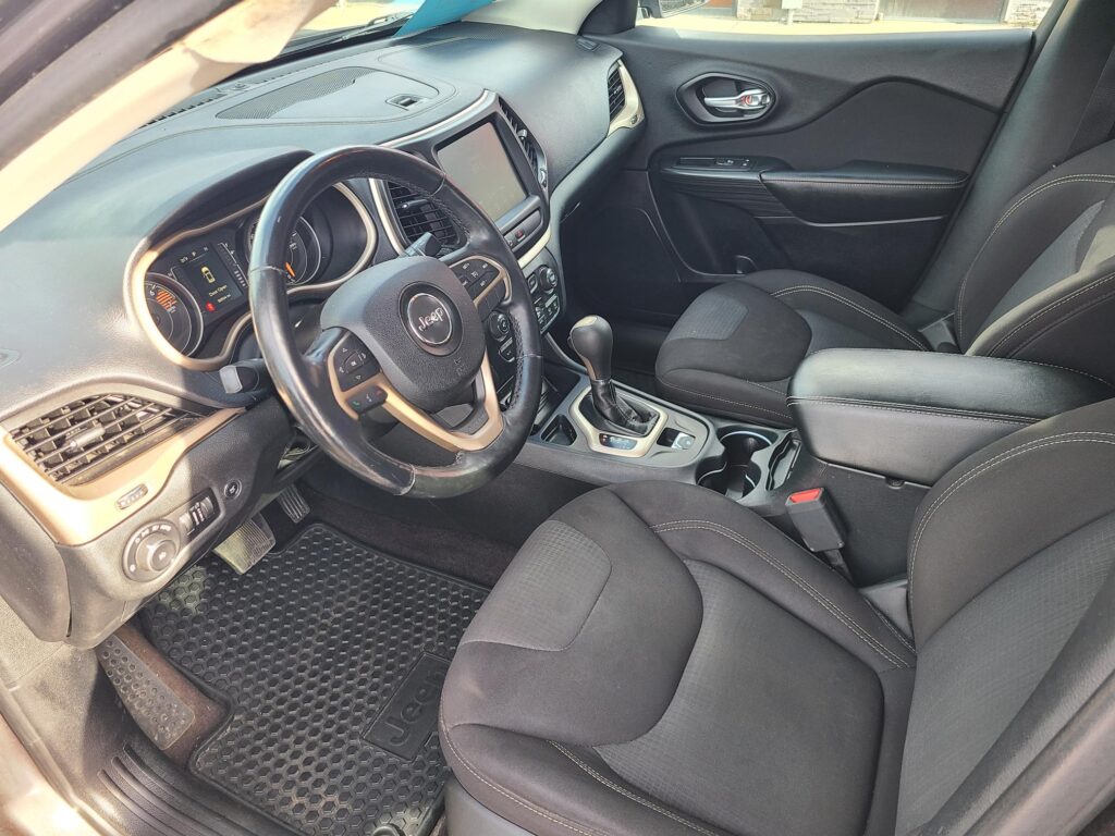 2016 Jeep CHEROKEE LATITUDE; N