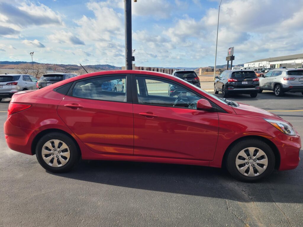 2017 Hyundai ACCENT SE
