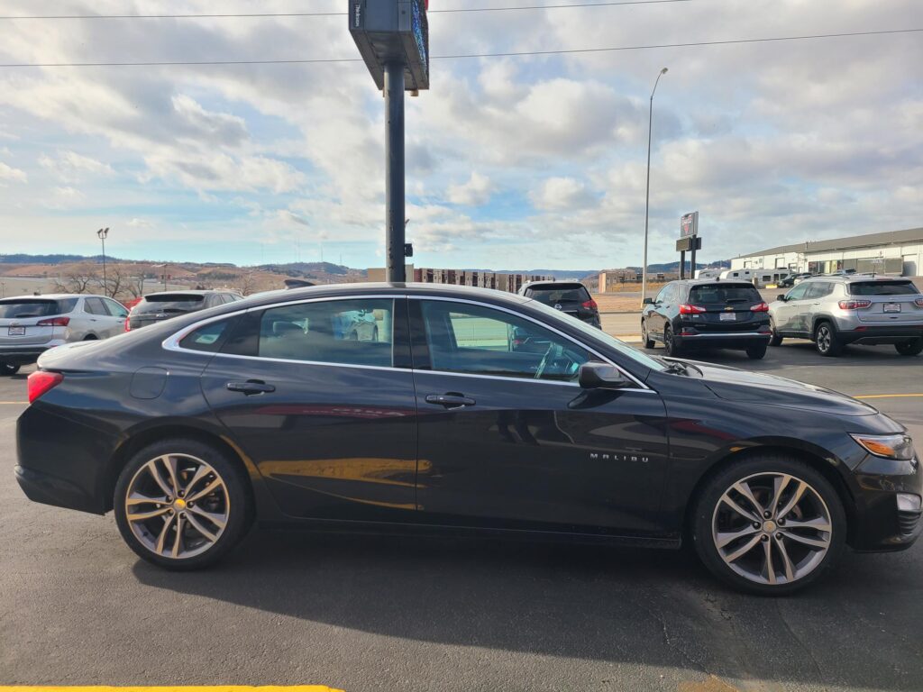 2023 Chevrolet MALIBU LT (1LT)