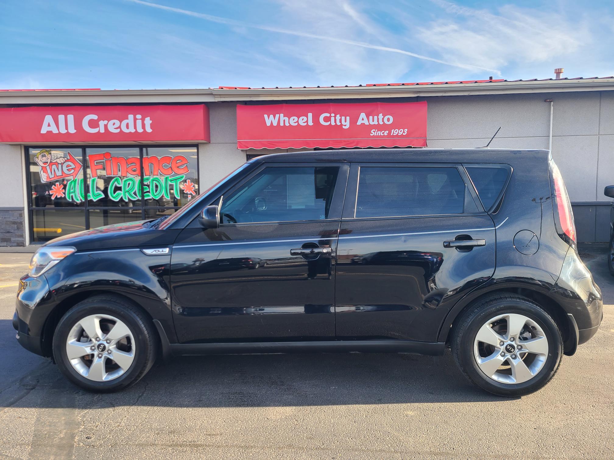 2019 Kia Soul Base's photo