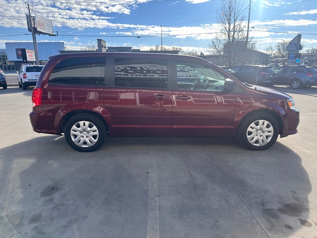 2017 Dodge GRAND CARAVAN SE
