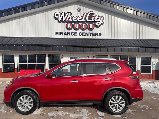 2017 Nissan ROGUE S; SL; SV
