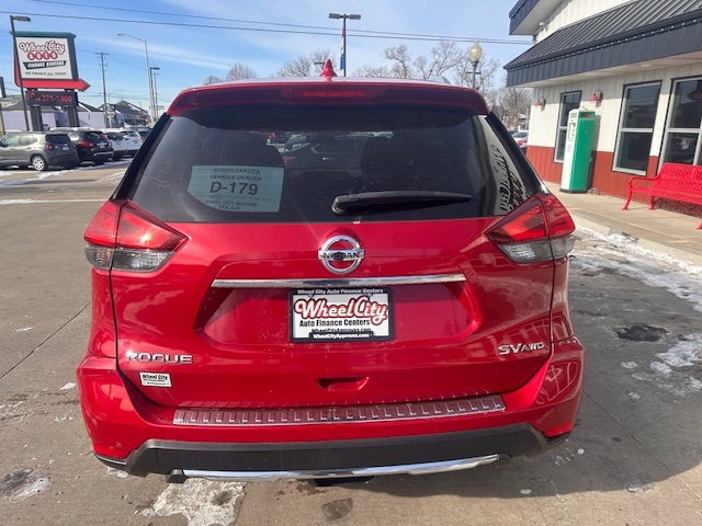 2017 Nissan ROGUE S; SL; SV