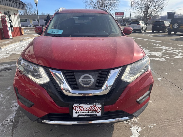 2017 Nissan ROGUE S; SL; SV