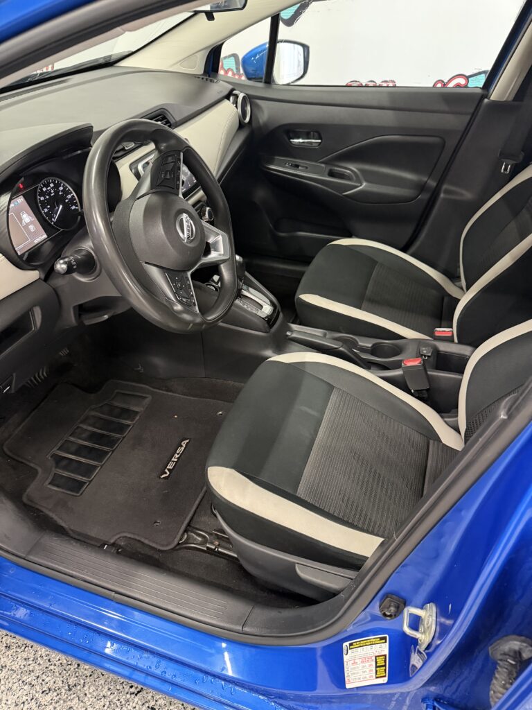 2020 Nissan VERSA SV