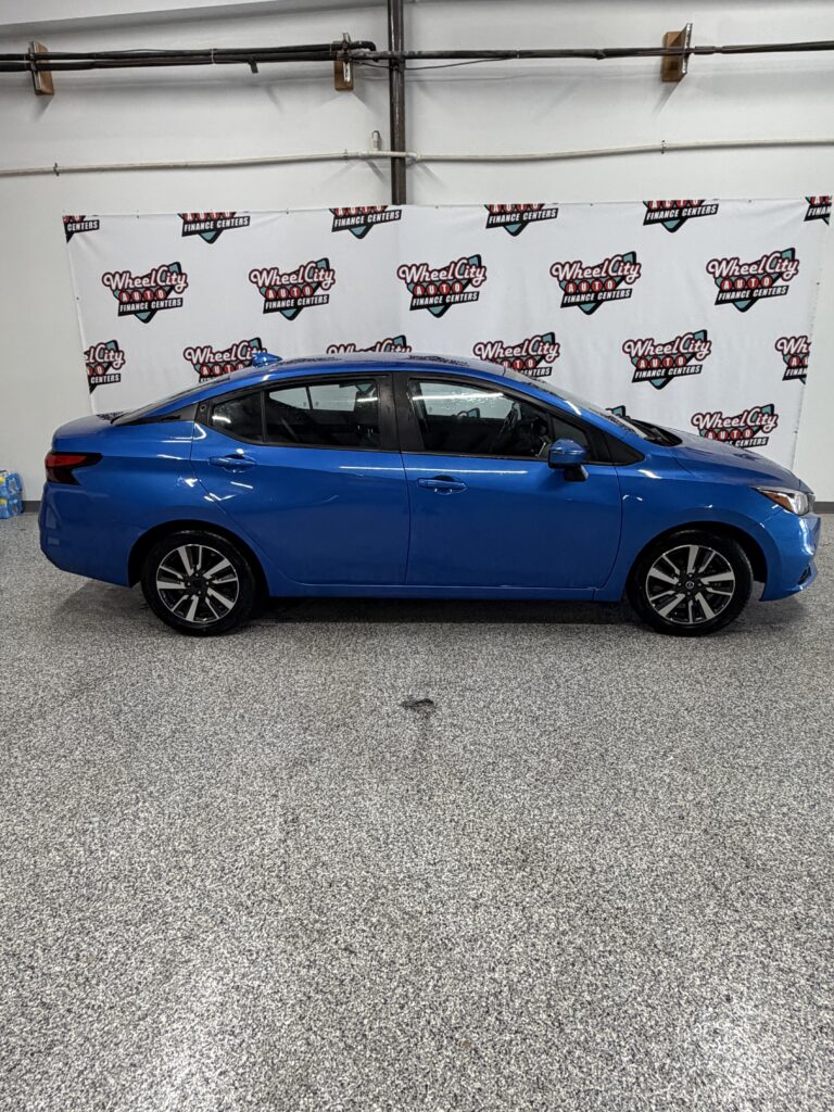 2020 Nissan VERSA SV