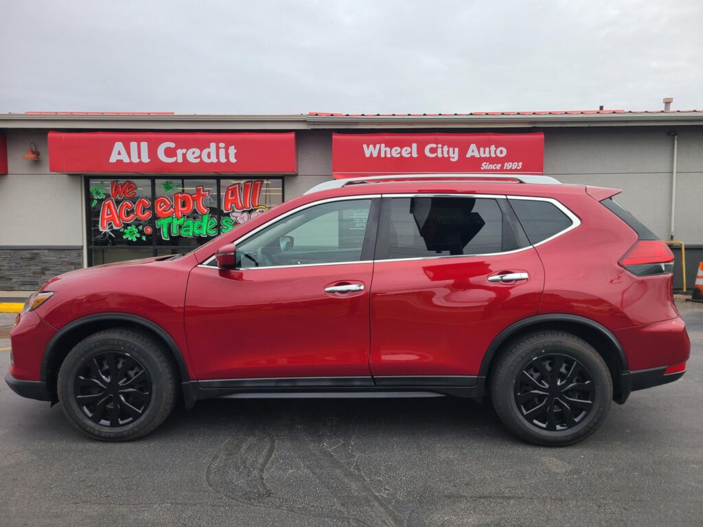 2017 Nissan ROGUE S; SL; SV