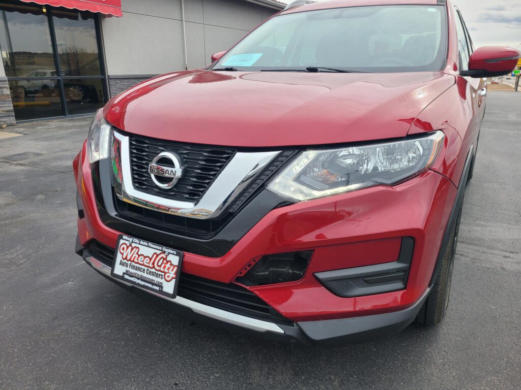 2017 Nissan ROGUE S; SL; SV