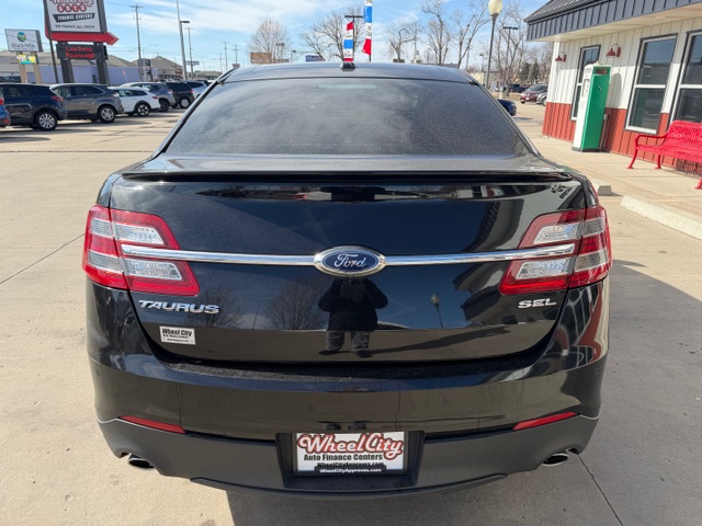 2016 Ford TAURUS SEL