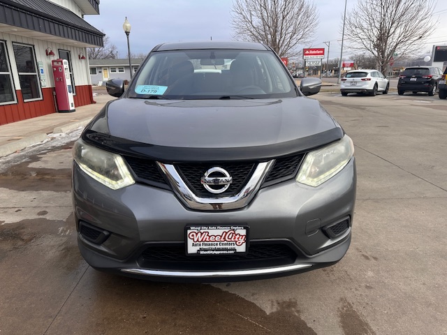 2015 Nissan ROGUE S; SL; SV