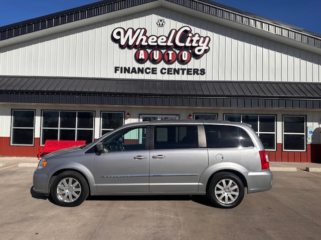 2016 CHRYSLER TOWN & COUNTRY TOURI