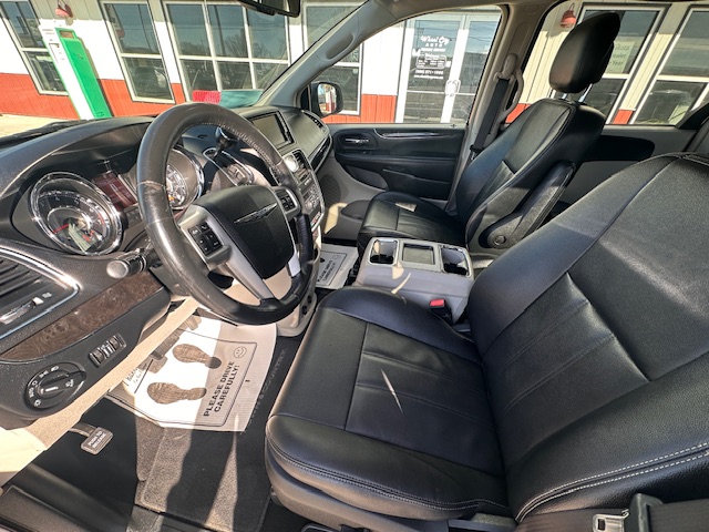 2016 CHRYSLER TOWN & COUNTRY TOURI