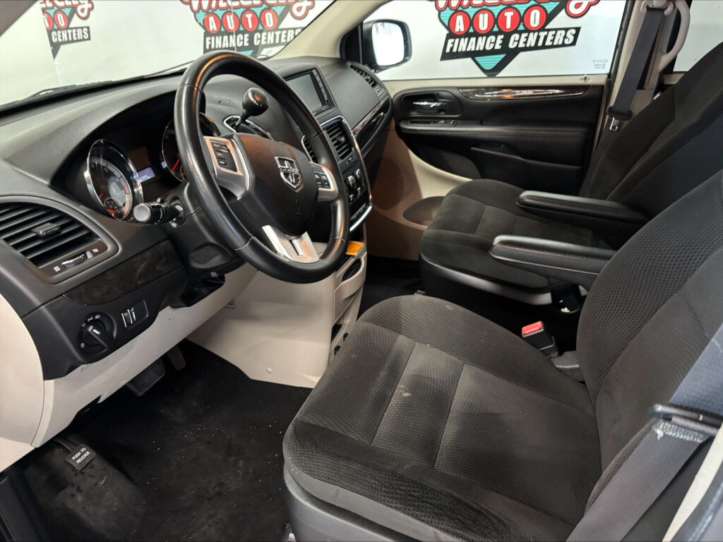 2017 Dodge GRAND CARAVAN SE
