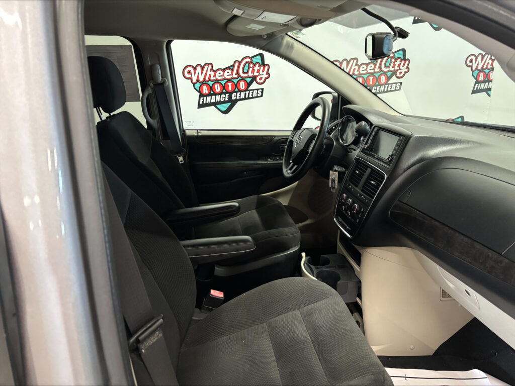 2018 Dodge GRAND CARAVAN SE
