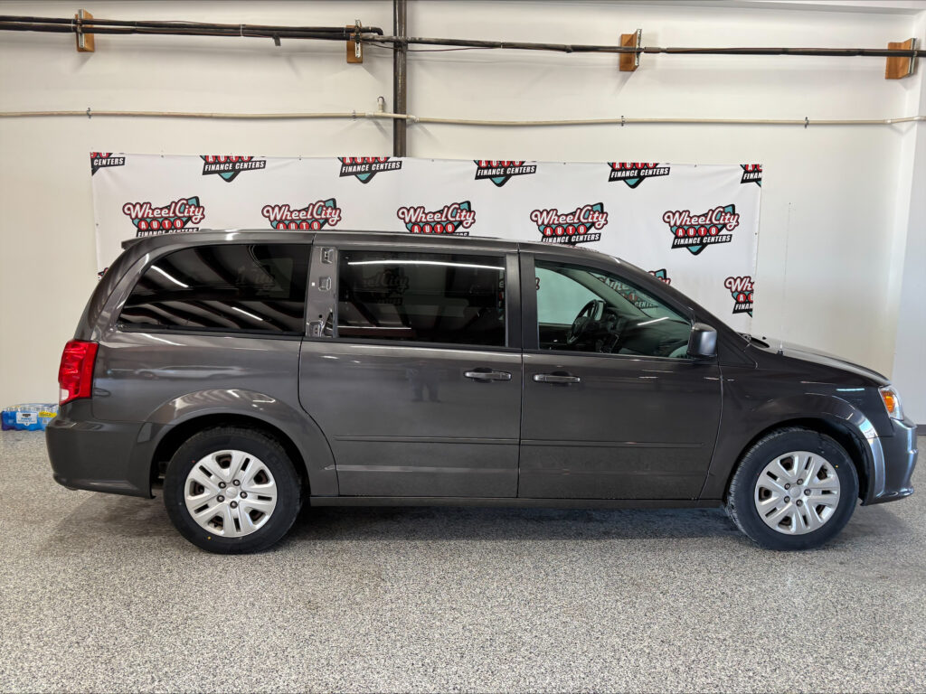 2017 Dodge GRAND CARAVAN SE