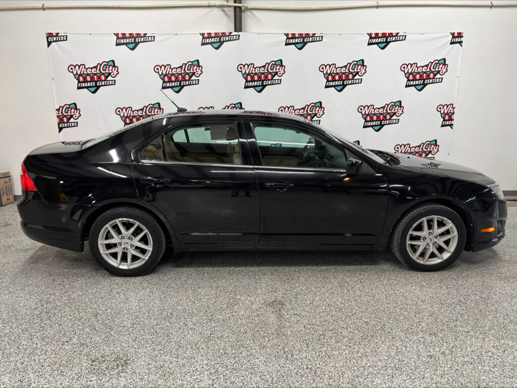 2011 Ford FUSION SEL