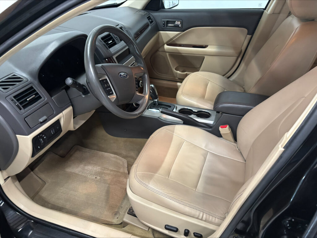 2011 Ford FUSION SEL